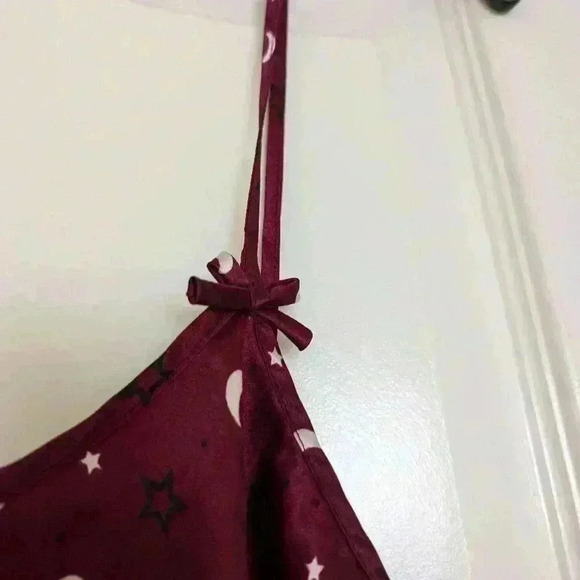 Red moon  and stars slip size small - Picture 3 of 6